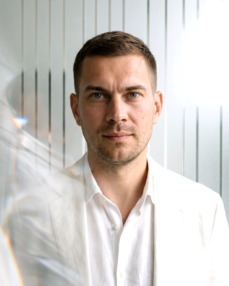 Сотрудник в поездке
